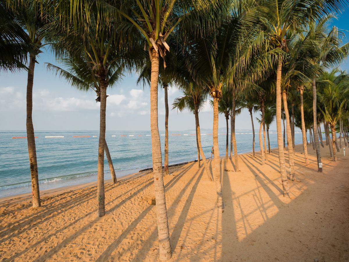 Dusit Grand Park Apartment Pantai Jomtien Luaran gambar