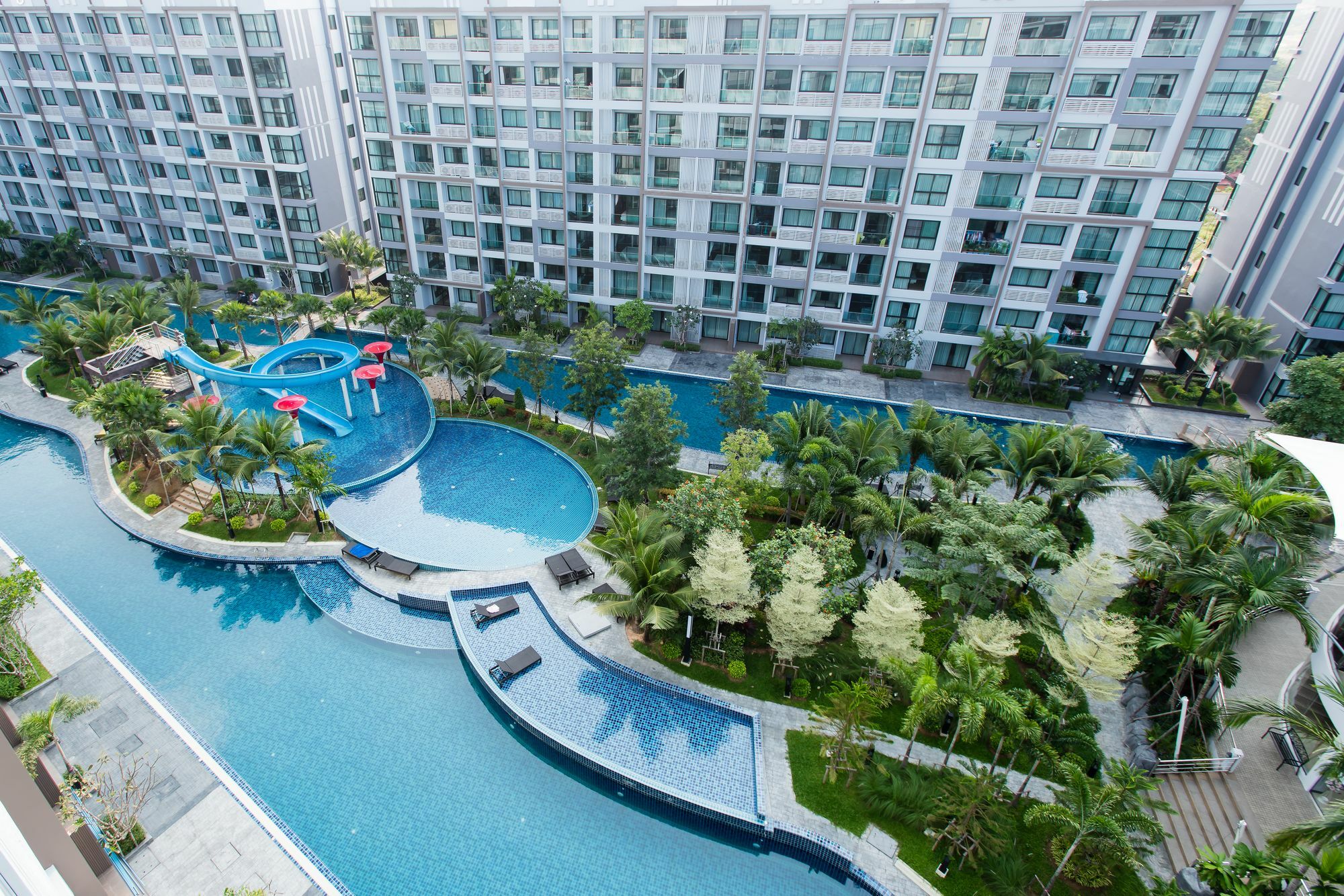Dusit Grand Park Apartment Pantai Jomtien Luaran gambar